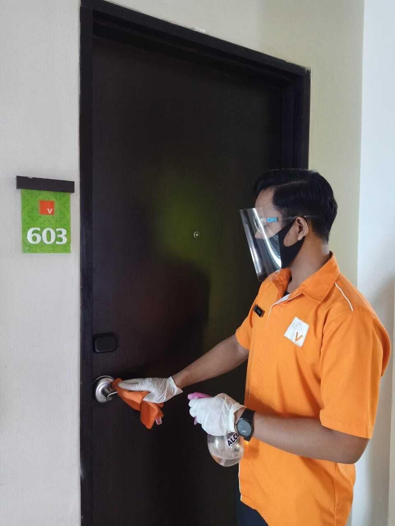 V Hotel Tebet Jakarta Luaran gambar