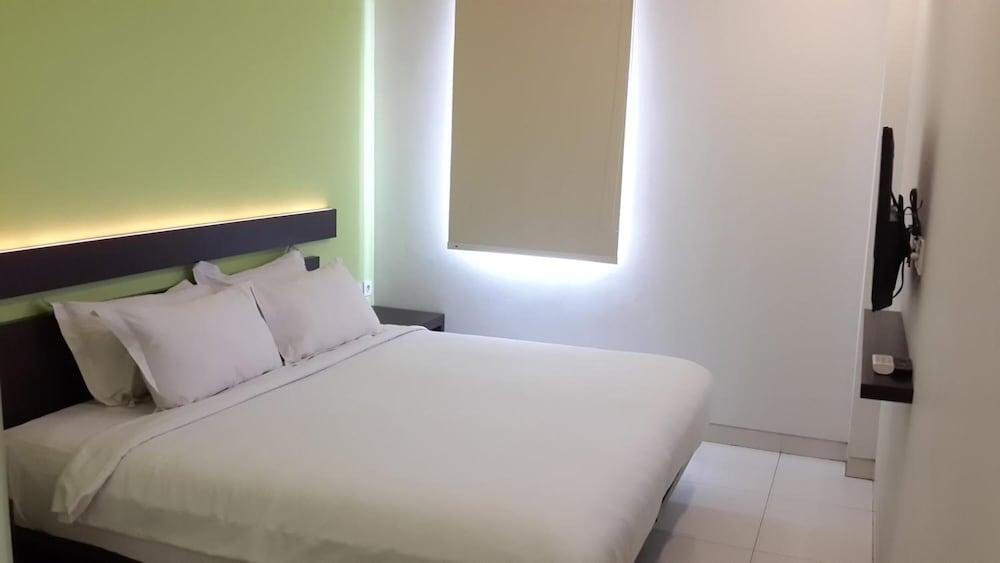 V Hotel Tebet Jakarta Luaran gambar