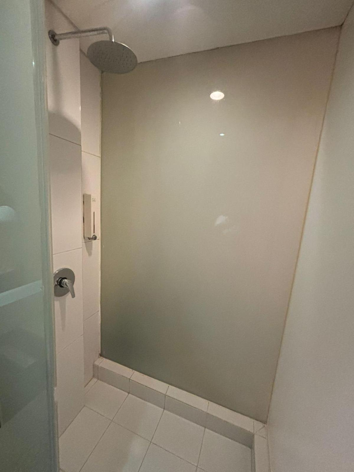 V Hotel Tebet Jakarta Luaran gambar