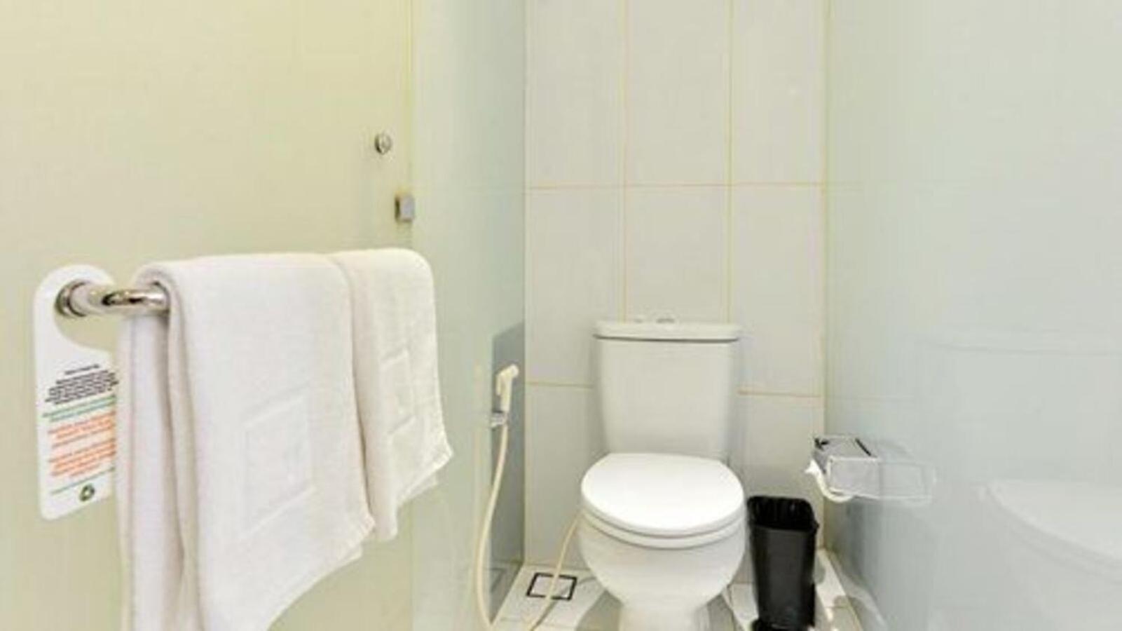 V Hotel Tebet Jakarta Luaran gambar