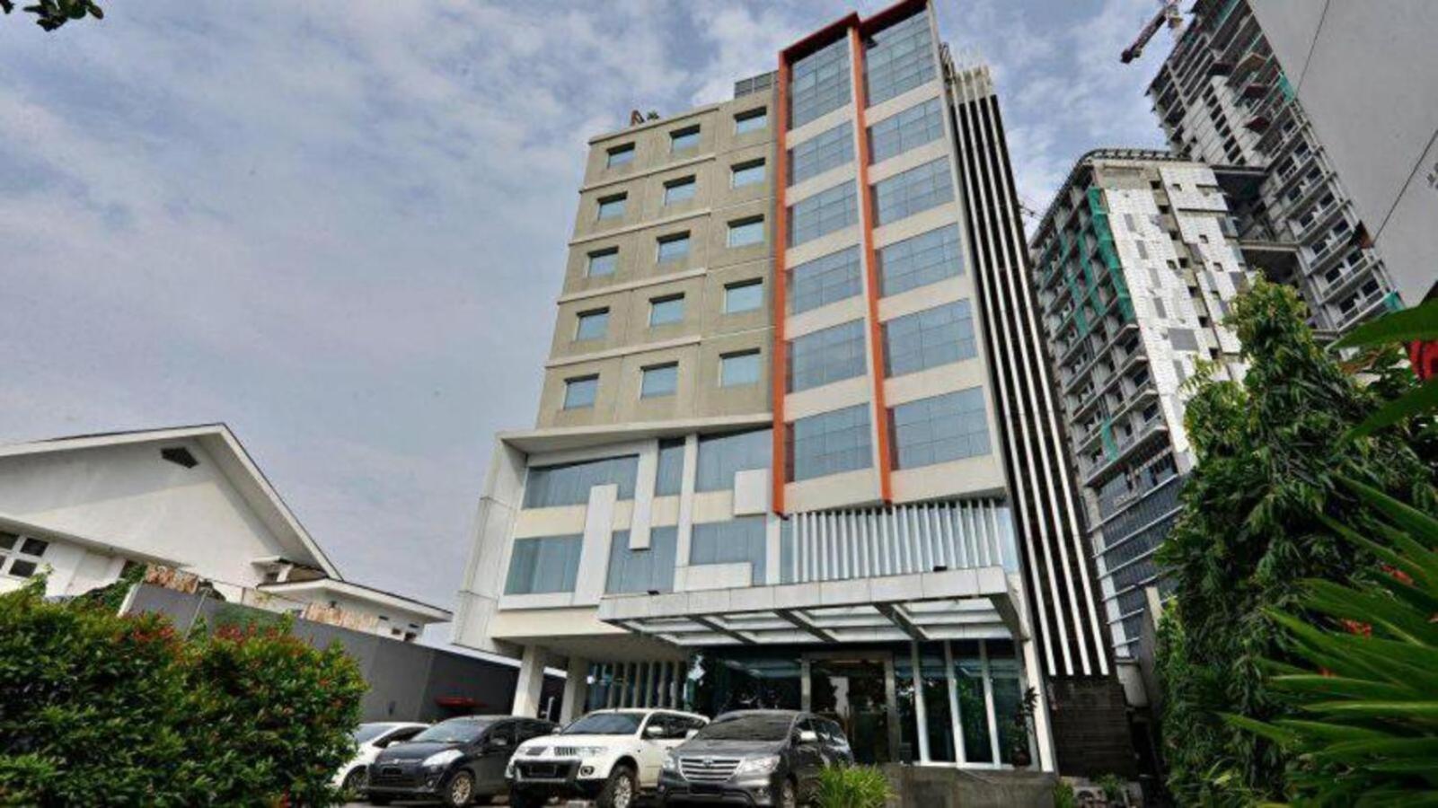 V Hotel Tebet Jakarta Luaran gambar