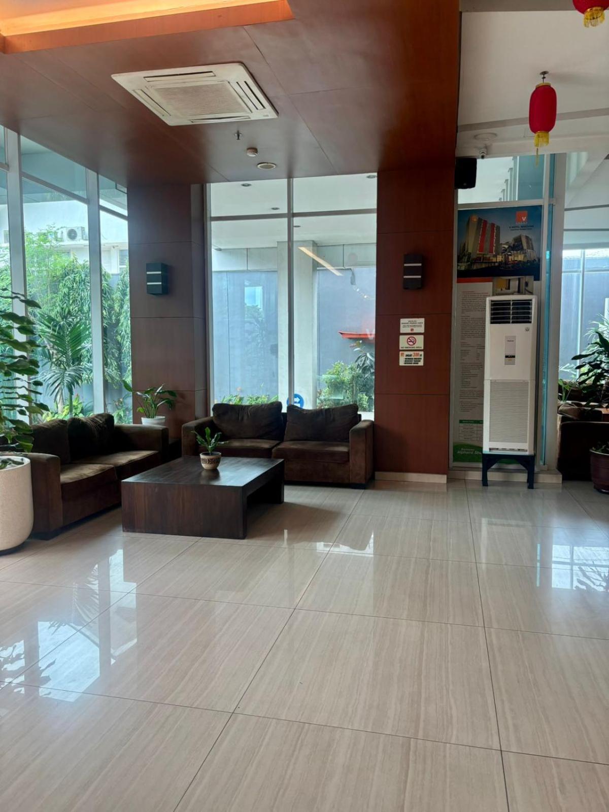 V Hotel Tebet Jakarta Luaran gambar