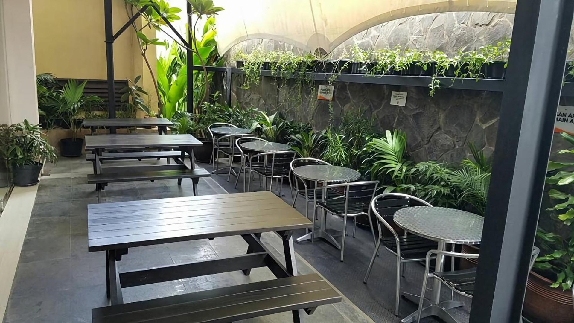 V Hotel Tebet Jakarta Luaran gambar